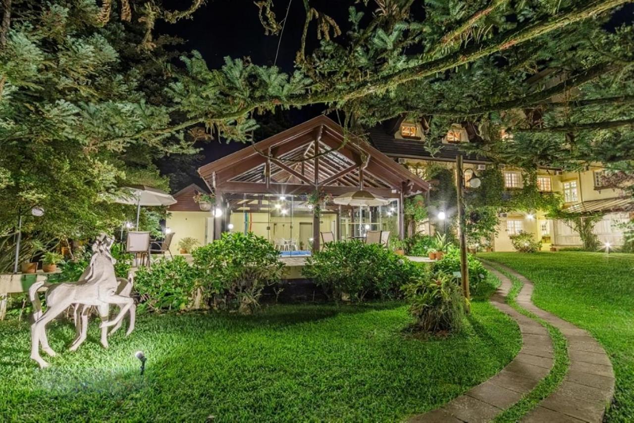 Tri Hotel Le Chateau Gramado Esterno foto
